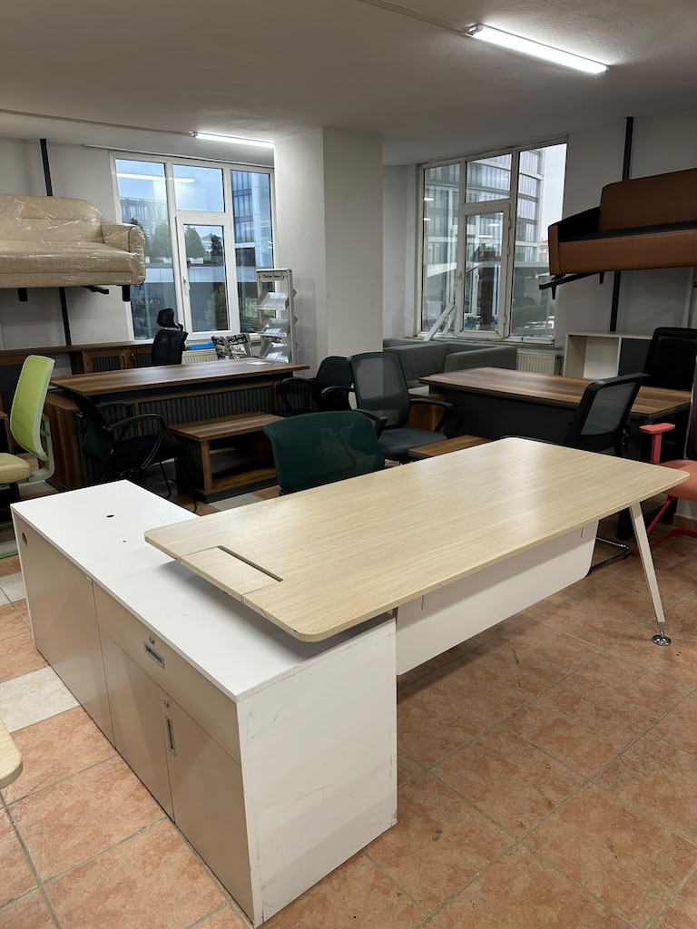 KLAS OFİS ÜSKÜDAR 180x80 CM NURUS AKÇE MÜDÜR MASASI İKİNCİ EL - 2