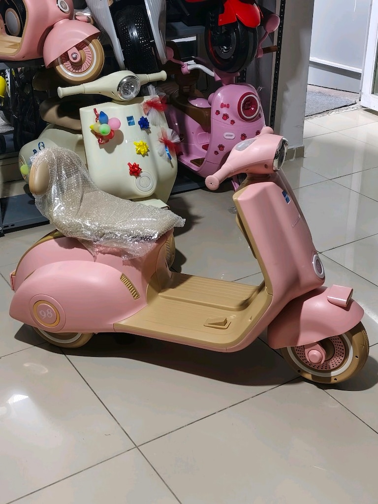 (KAMPANYA) BÜYÜK BOY VESPA KUMANDALI&MANUEL AKÜLÜ ARABA SCOOTER MOTOR - 5