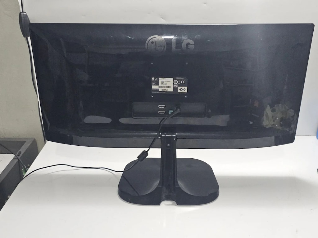 LG 25" 25Um58 5 ms Full HD 21:9 Ultra Wide HDMI IPS Monitör - 2