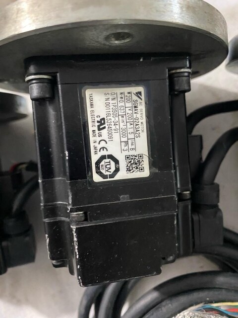 YASKAWA SGMAV-02A3A2S selvo motor