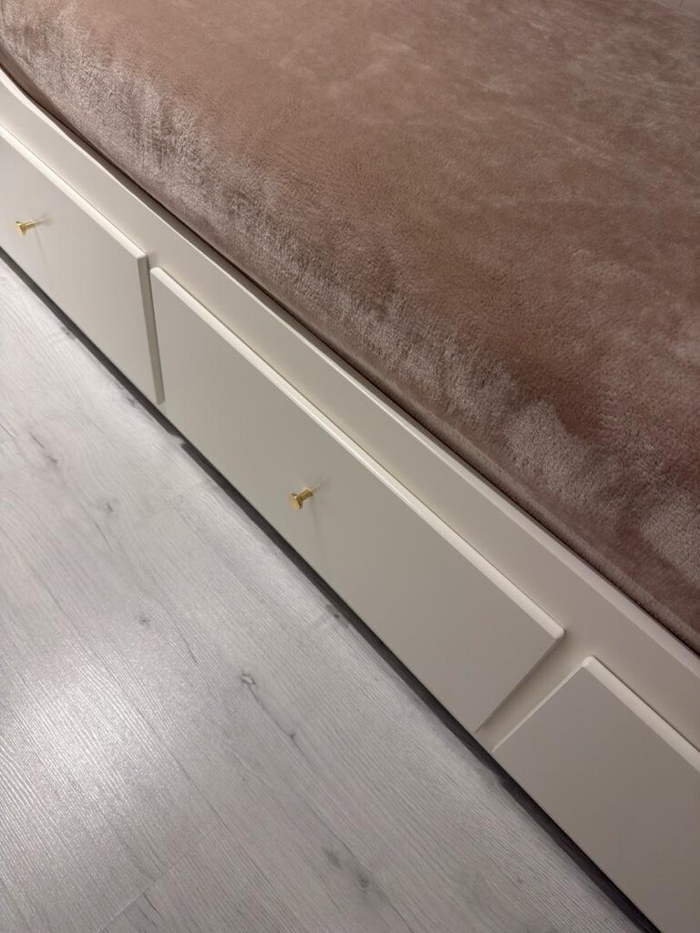 ikea divan - 2