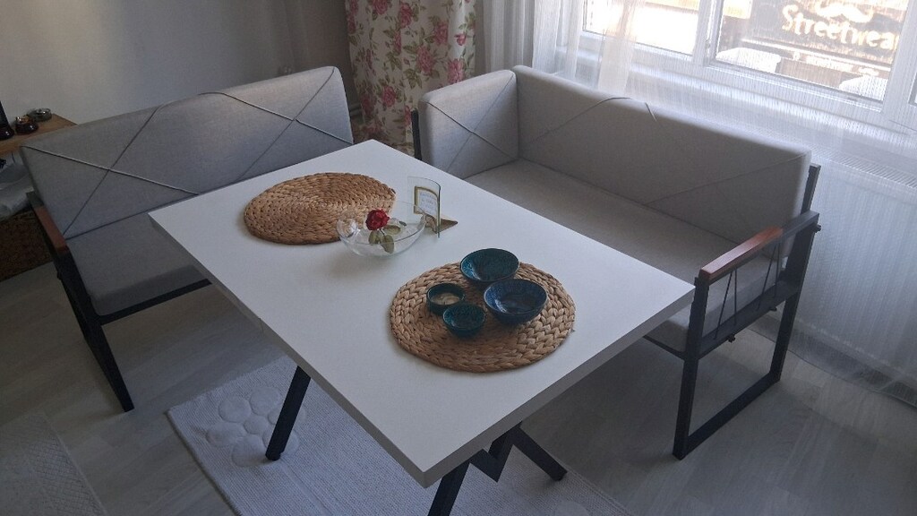 Köşe koltuklu Yemek masası. Takım - 10