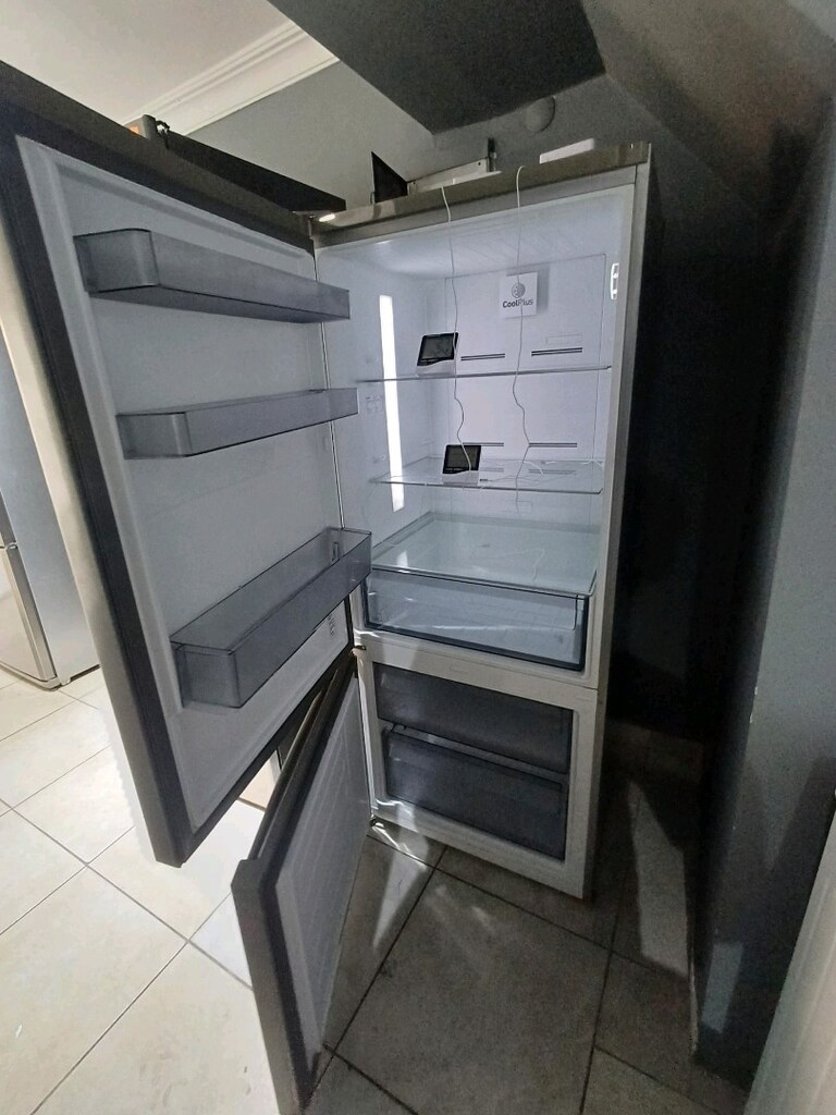 Arçelik Yeni Nesil Alttan Donduruculu Buzdolabı + LED Aydınlatmalı - 2