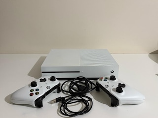 Xbox One S 1TB - 4