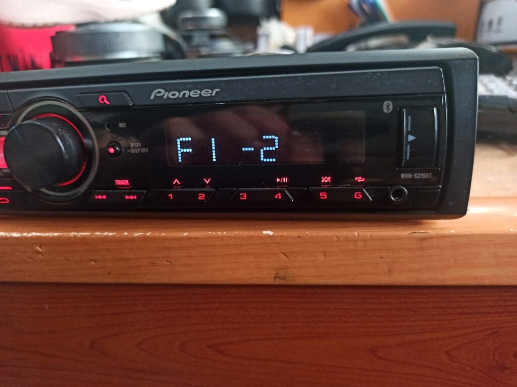 Sıfır ayarında Pioneer oto teyp USB AUX RADYO BULUTUT tek anfi çıkışli - 4