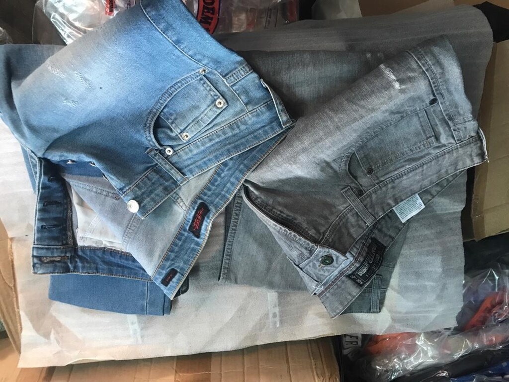 jean kot denim yırtık dizaynı mavi ve başka markalarda mevcuttur