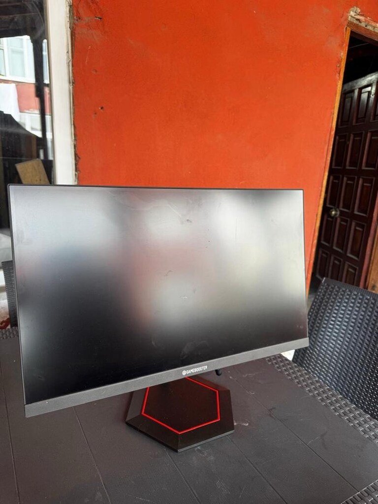 Gamebooster 27inc Gaming Monitor - 7