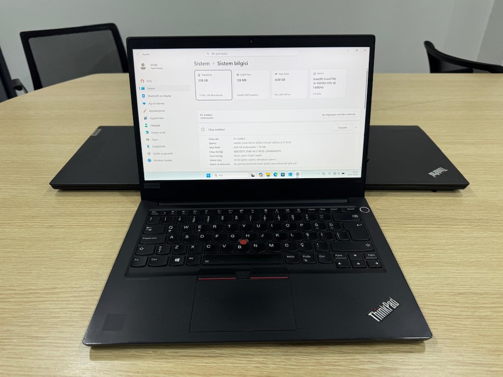 Lenovo ThinkPad E14 Gen 1 İ5 10. Nesil 8 RAM 256 SSD - 5