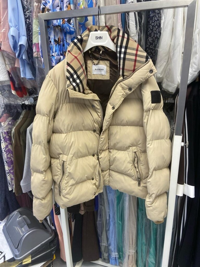 Orijinal Burberry Şişme Mont (Kusurları Mevcut / Fiyat Çok Uygun ) - 6