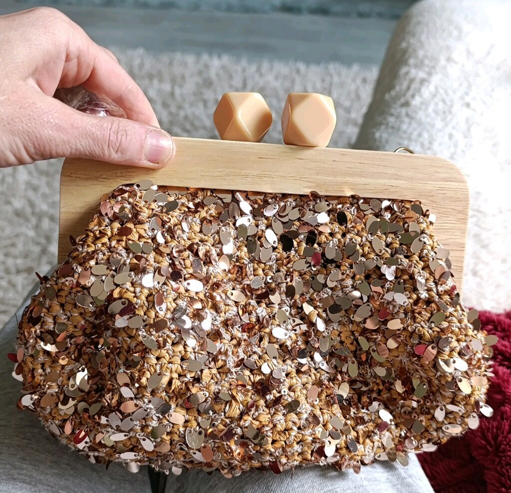 pullu clutch canta
