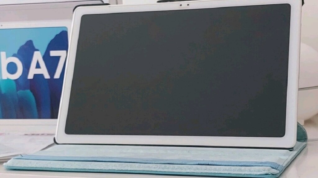 Samsung SM-T500 10,4 inç Tablet - 2