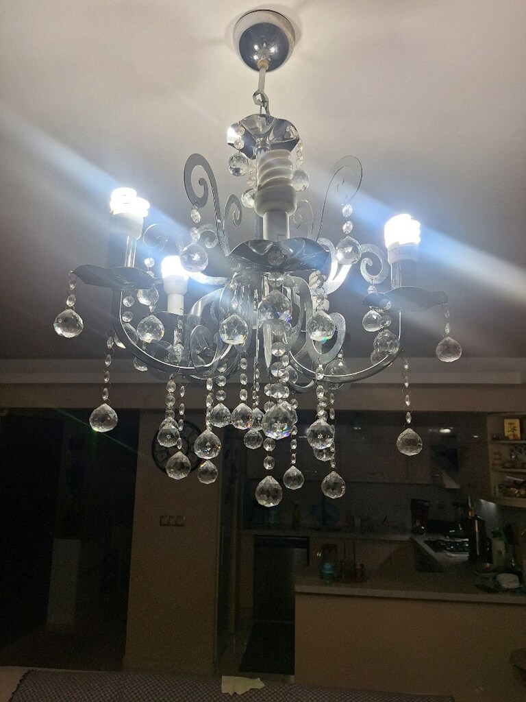 5 li ve 3 lü ince uç ampullü avize 1 tane 3 lü normal ampulü 3 tan tek - 3