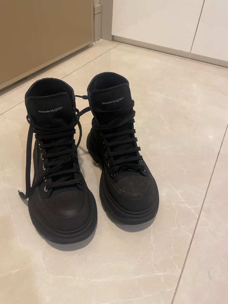 alexander mcqueen bot