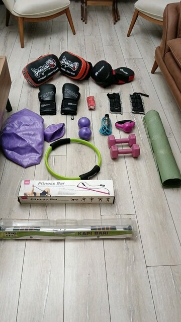 Çeşitli spor ekipmanları
