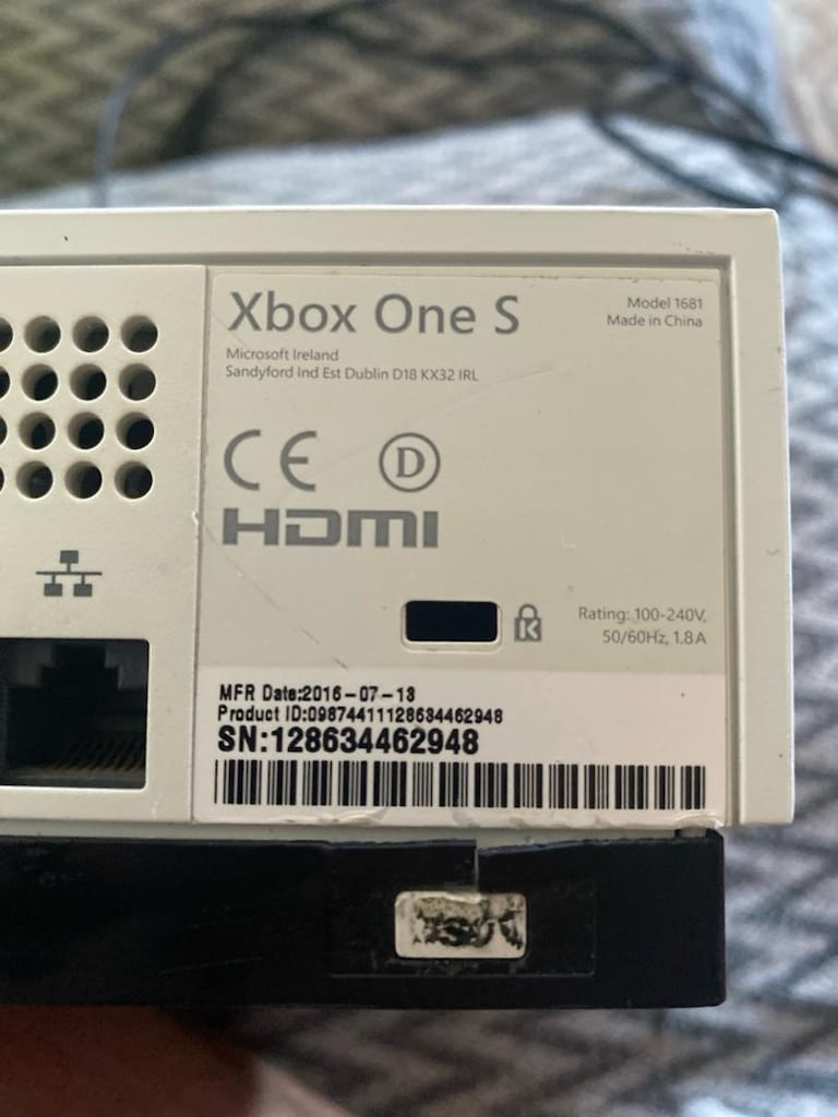 XBOX ONE S( 500 GB) - 5