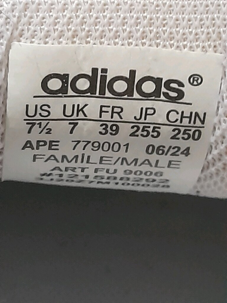 orijinal adidas marka spor ayakkabısı