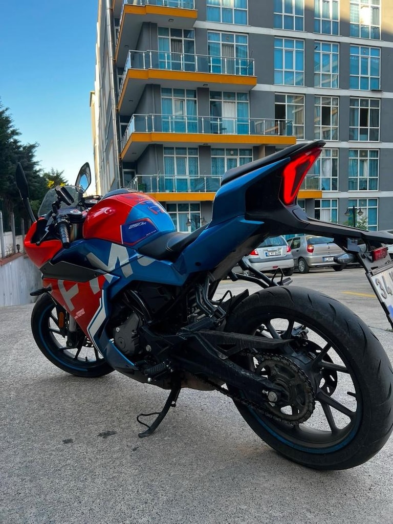 2024 CFMOTO 250SR 5.223 KM | Urban Kilit + 2 Kask - 2