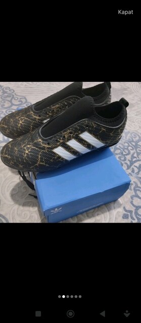 Adidas krampon