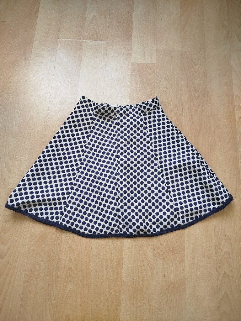Yeni gibi çok şık etek bel 30 cm boy 44 cm 10-11 yaş için - 7