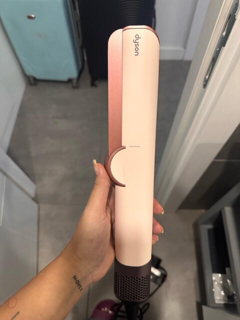 Dyson airstrait