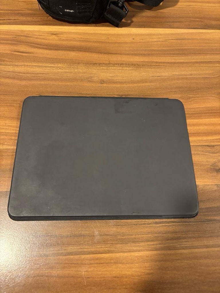 Apple İpad A2038 Smart Keyboard Folio - 5