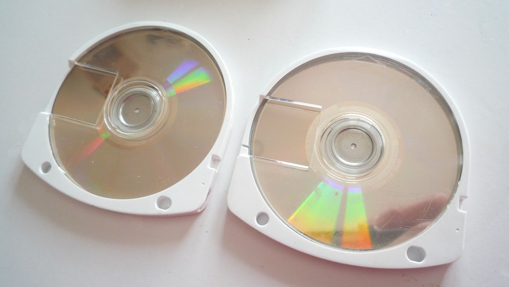 2 Adet PSP UMD Disk Oyun - 3