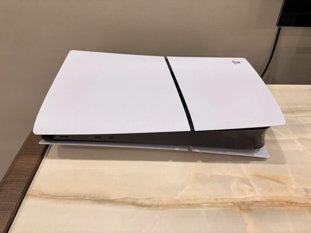 PS5 Digital Edition Slim 825 GB Versiyon - 2