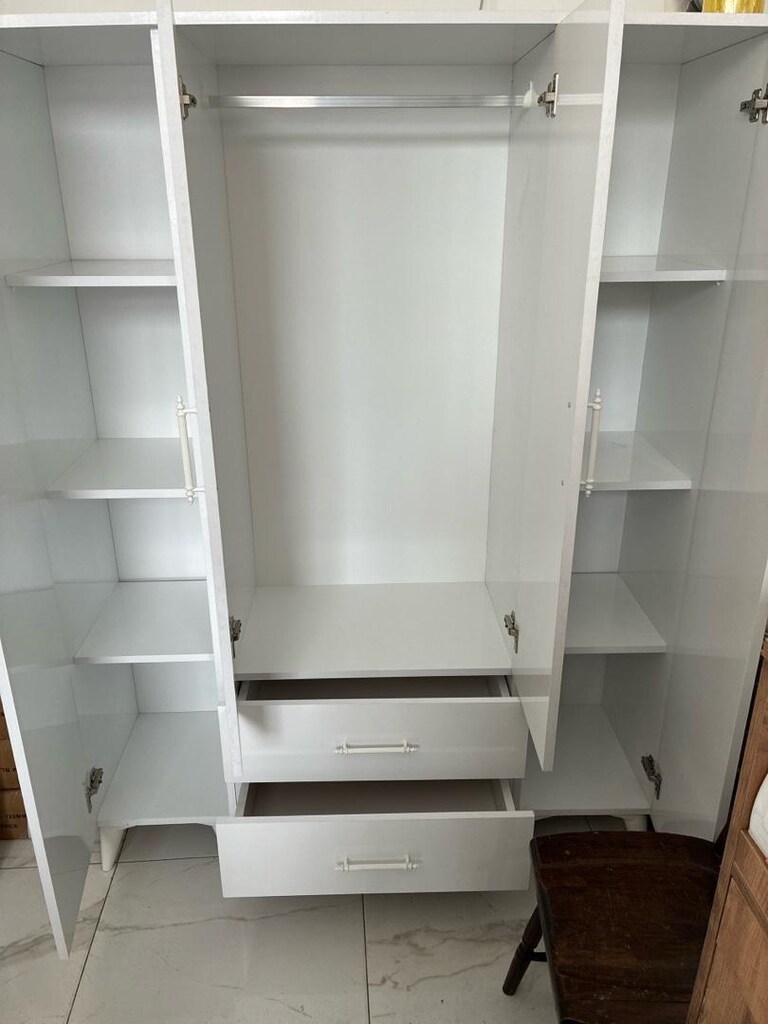 4 kapılı gardırop beyaz ve çam mevcut - 2