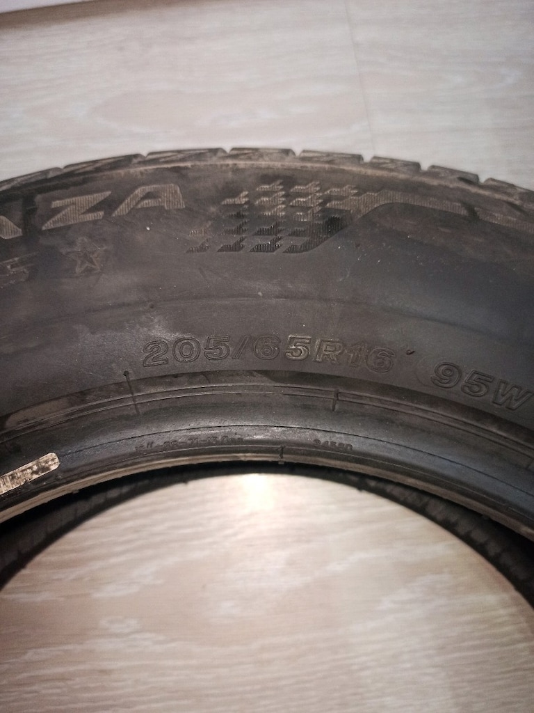 205/65R16 lastik - 2