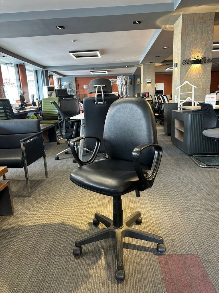 KLAS OFİS ÜSKÜDAR DERİ SABİT KOLÇAKLI ÇALIŞMA KOLTUĞU - 3