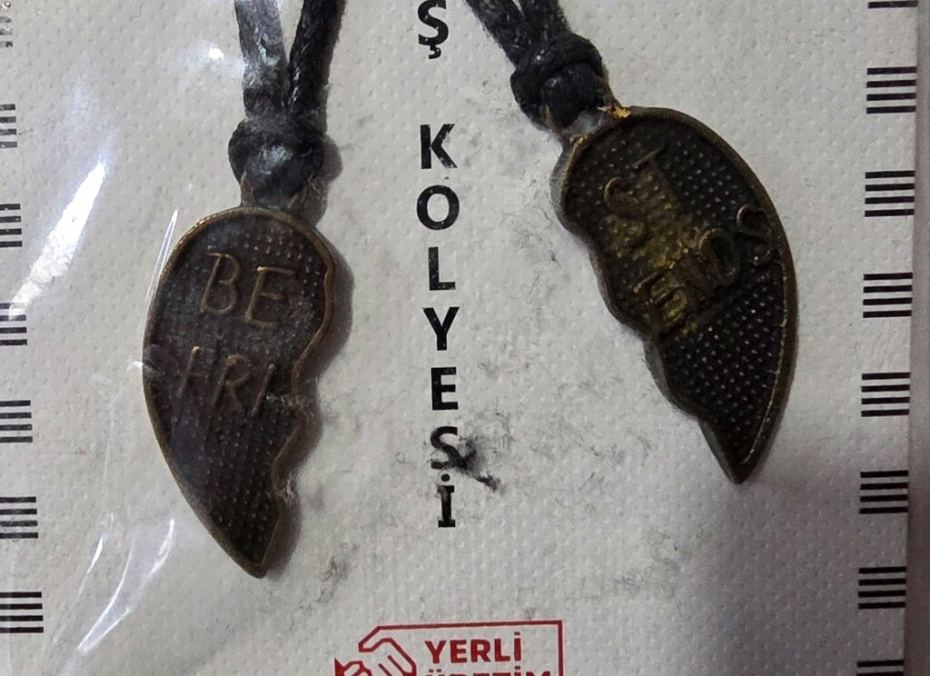 Kalpli Ikili Best Friends Arkadaşlık Kolyesi. Paketinde. Sıfır. - 13