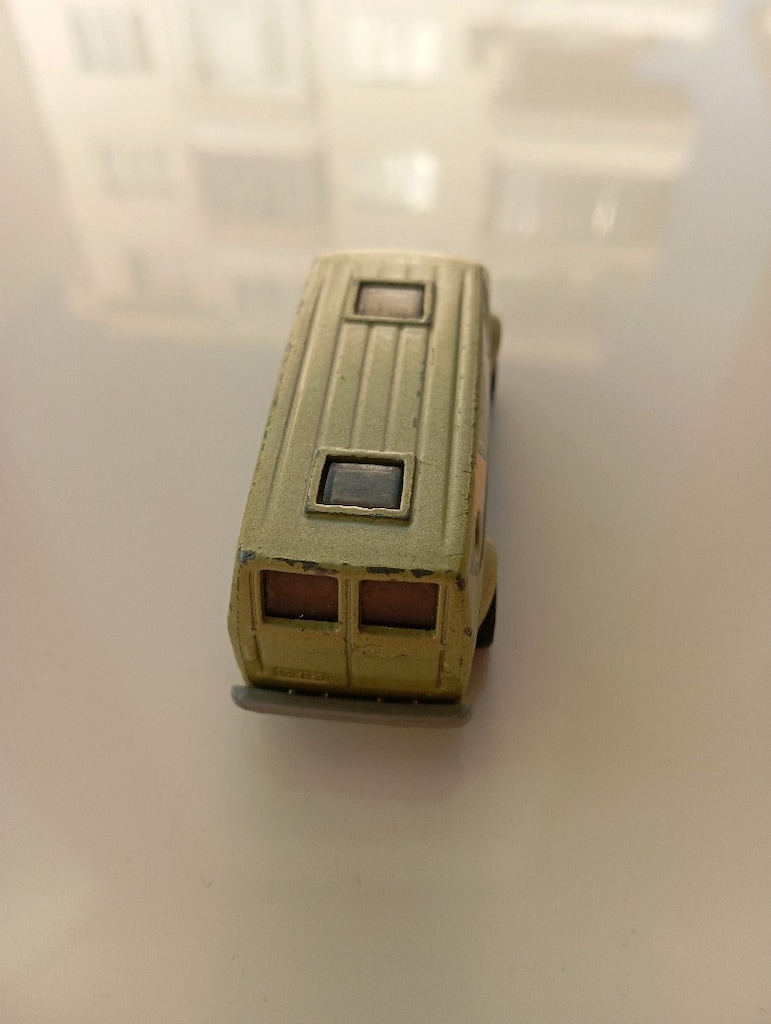 Matchbox Chevy Van MB709 (Metal Koleksiyon Arabası) - 2