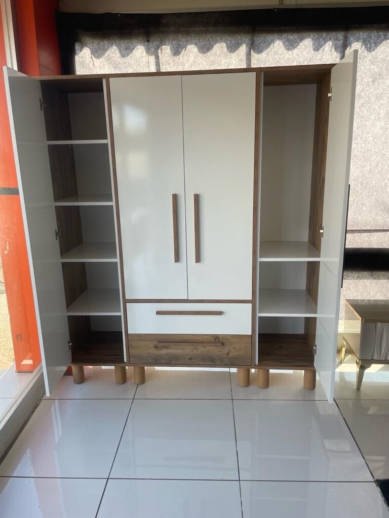 4 kapaklı elbise dolabı - 6