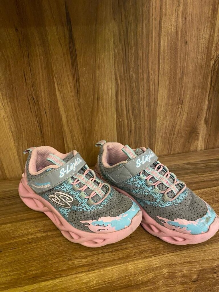 SKECHERS IŞIKLI KIZ ÇOCUK AYAKKABI
