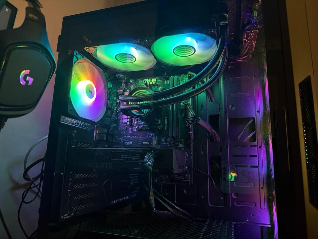 SAHİBİNDEN FULL SET OYUNCU BİLGİSAYARI -RTX 4060Tİ & R5 7500F AM5 - 4