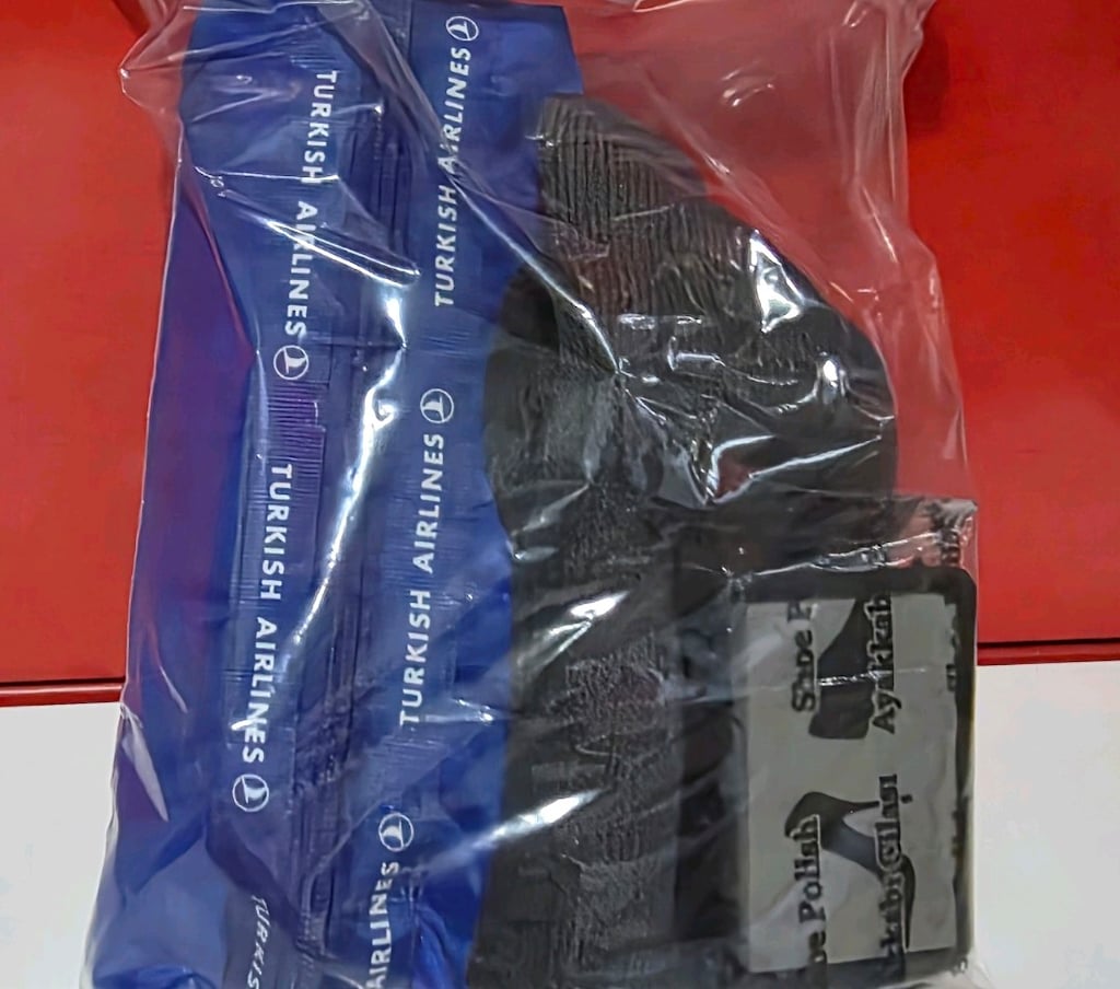 Çantalı 12 parça seyahat seti. SIFIR. Sayfamda farklı modelleri de var - 16