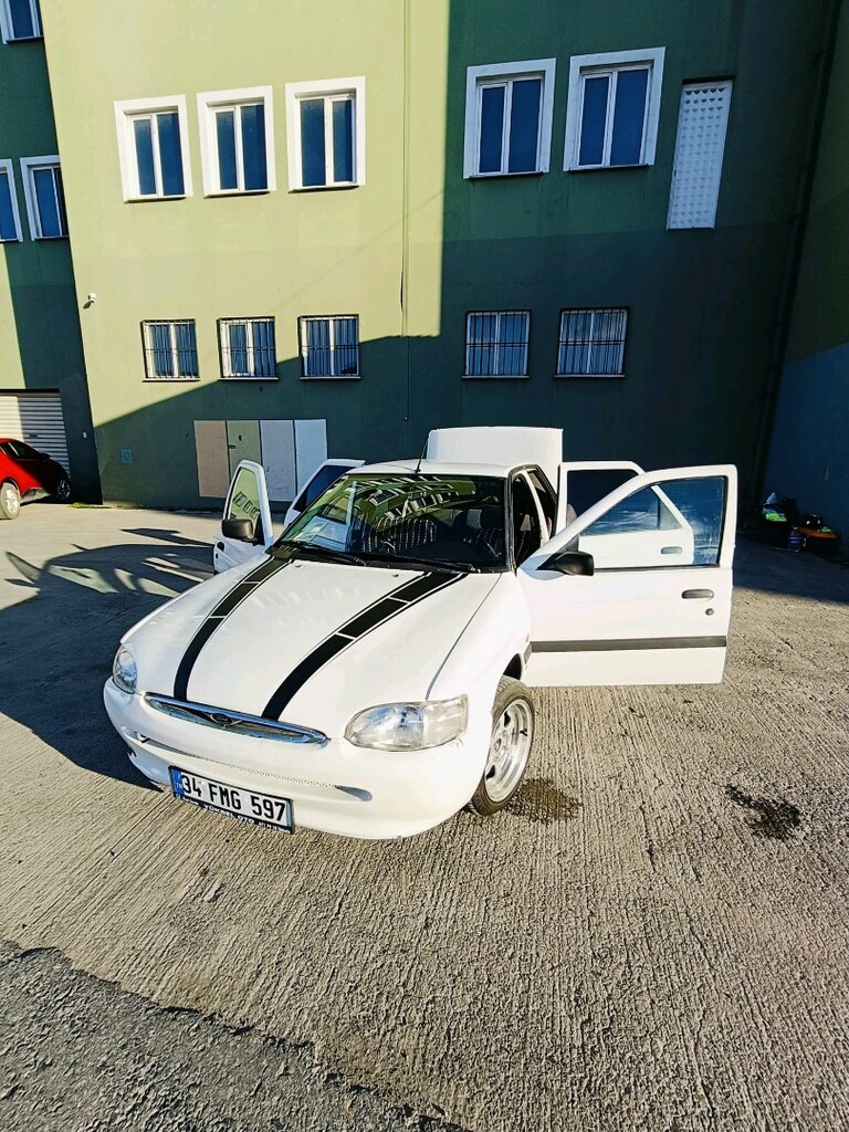 ford escort - 10