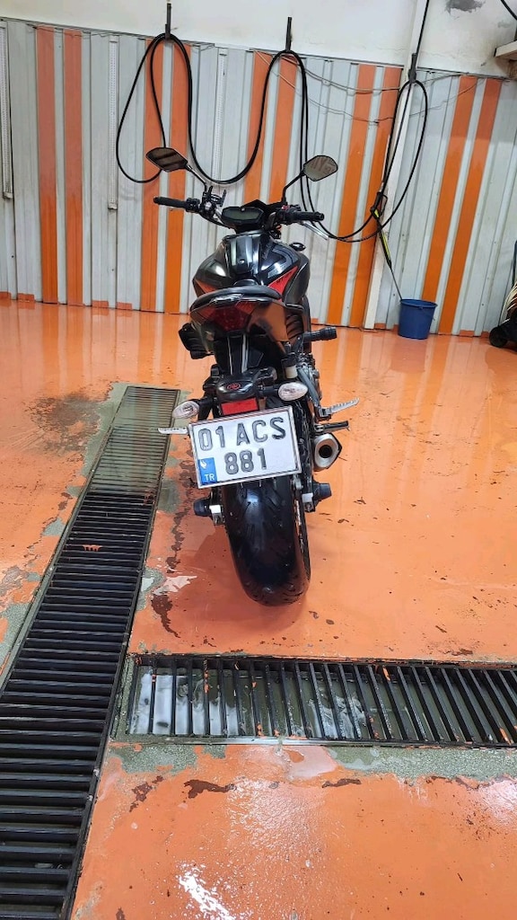 YAMAHA MT07 - 7
