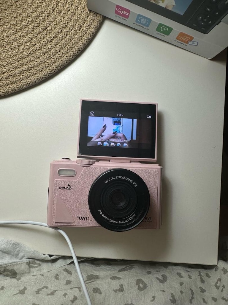 Retro pembe kamera - 8