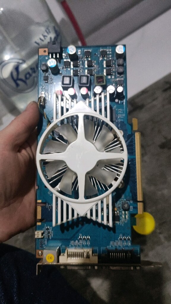 ATI Sparkle sx96Gt2048D2 - 3