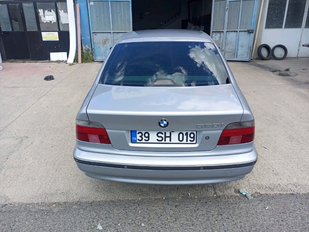 BMW 520İ - 12