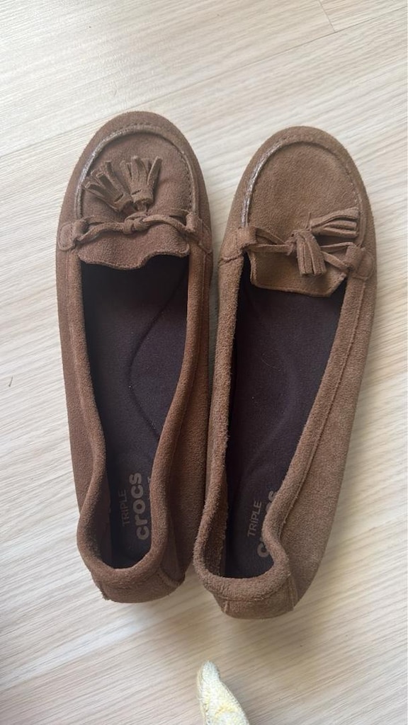 6 çift ayakkabı crocs, Skechers ve Pierre Cardin ayakkabı sıfır