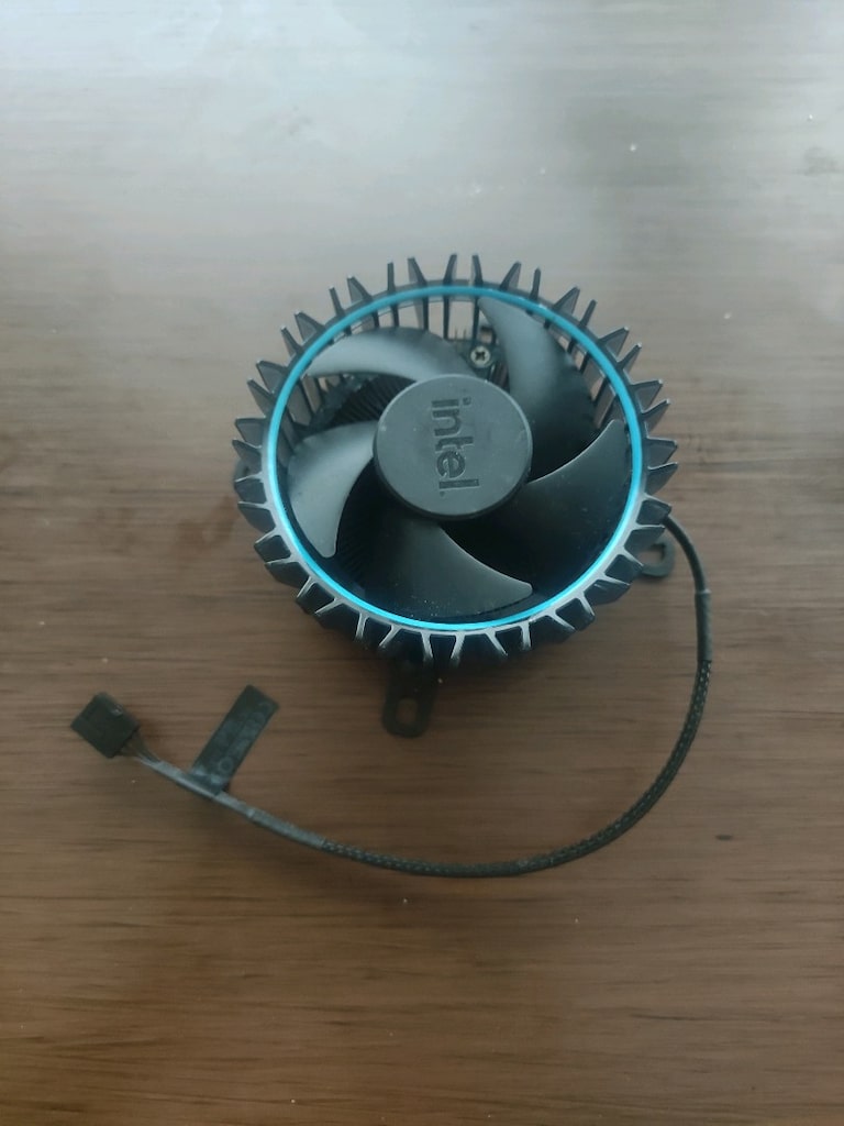 Intel Laminar RM1 12./13.Nesil Intel LGA 1700/1851 stok fan M23901-001 - 4