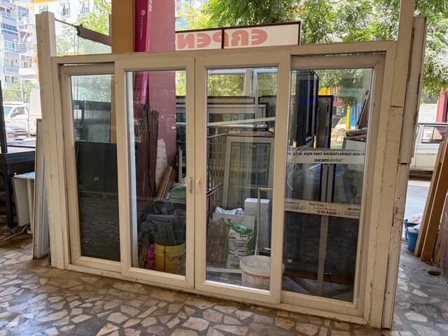 PVC SÜRGÜ KAPI