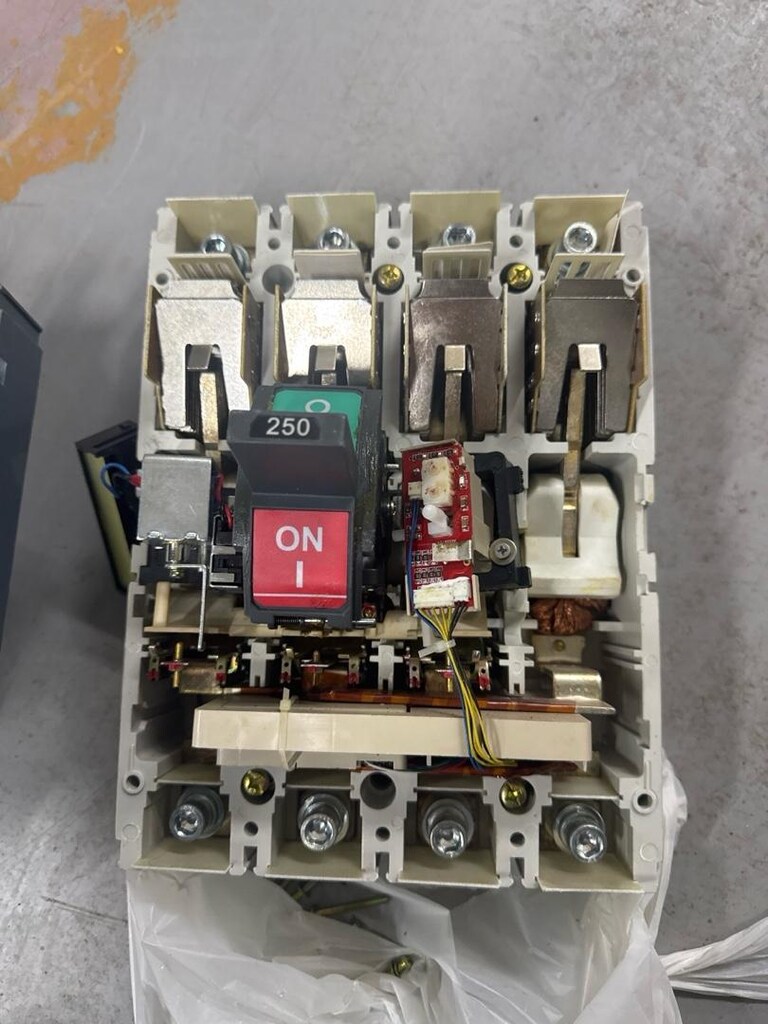 ana salter 250 A - 3