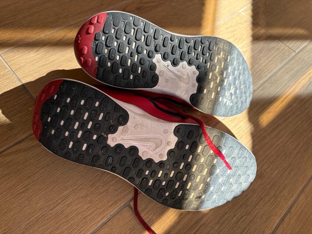Nike Revolution 39 Numara Kırmızı Spor Ayakkabı - 3