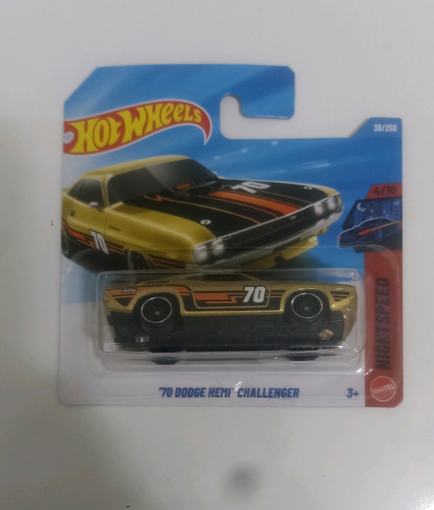 hot wheels 70 dodge hemi Challenger - 2