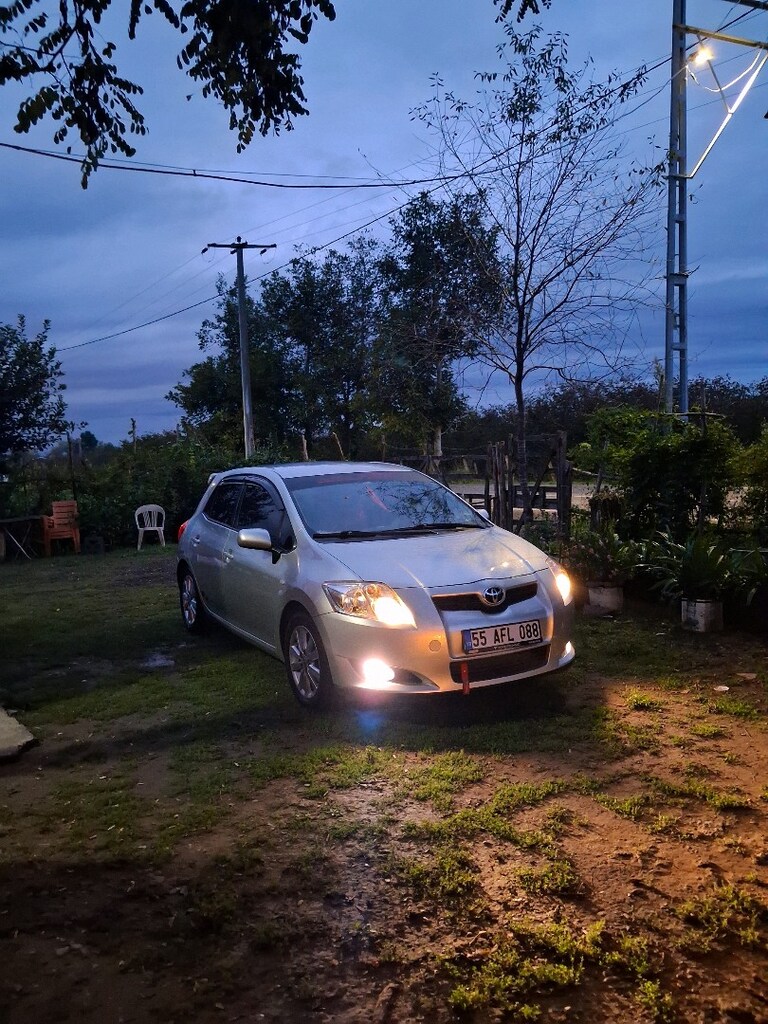 toyota auris elegant - 8