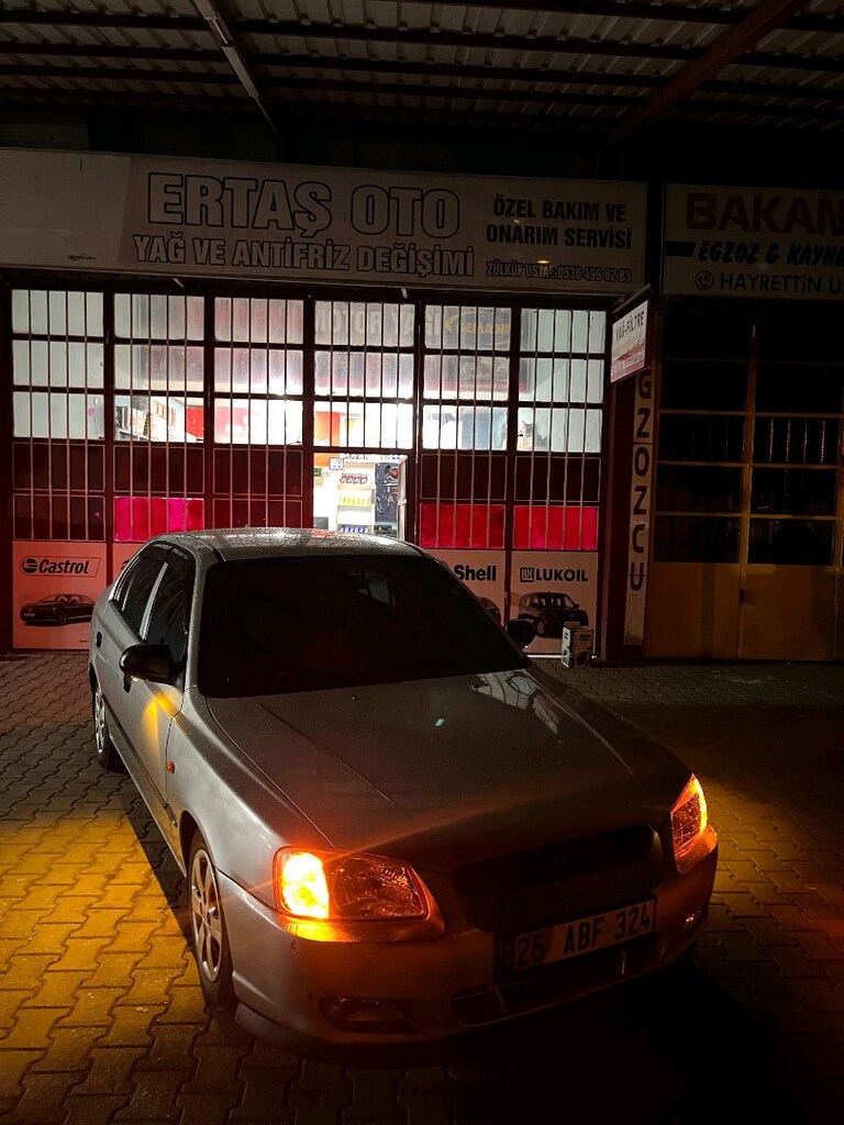 Hyundai Accent milenyum 1.3 klimalı - 4