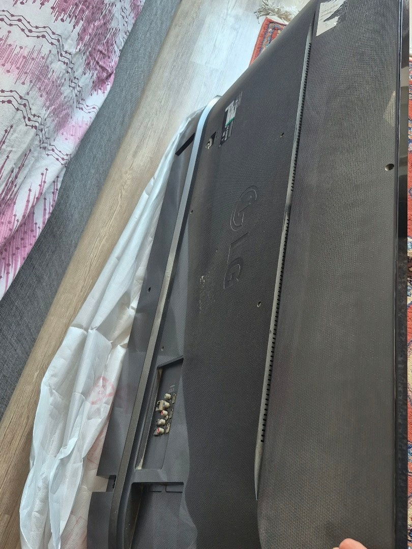 LG 124 ekran Tv - 2